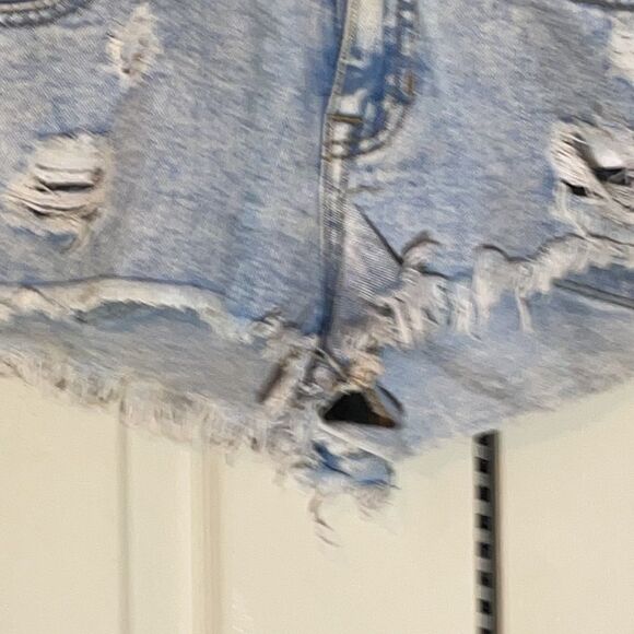Bullhead Denim Low Rise Distressed Shorty Shorts 3 - Picture 5 of 16